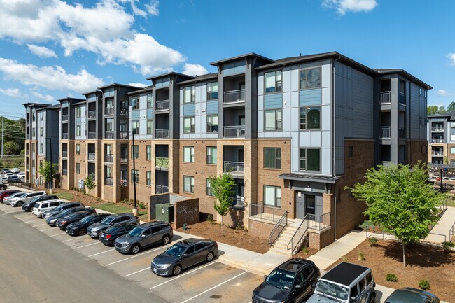 Accent Southrail Townhomes in Charlotte, NC - Foto de edificio - Building Photo