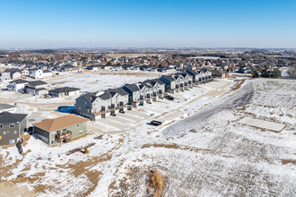 Duckhorn Townhomes in Lincoln, NE - Building Photo - Building Photo