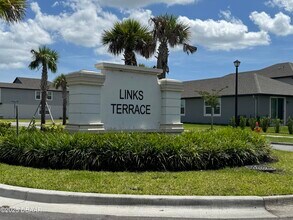 236 Links Ter Blvd in Daytona Beach, FL - Building Photo - Building Photo