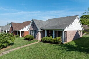 Askew Place in Memphis, TN - Building Photo