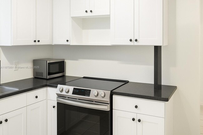 property at 621 NW 23rd Pl