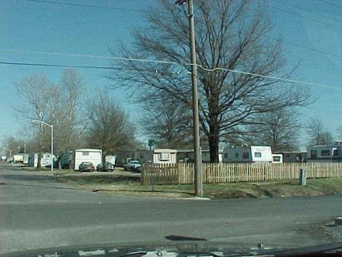 Green Country RV/Mobile Home Park in Pryor, OK - Foto de edificio - Building Photo