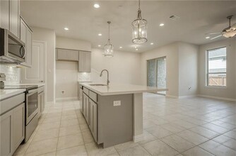 17763 Shumard Oak Dr in Dallas, TX - Building Photo - Building Photo