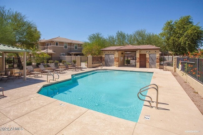 5817 E Hampton Ave in Mesa, AZ - Building Photo - Building Photo