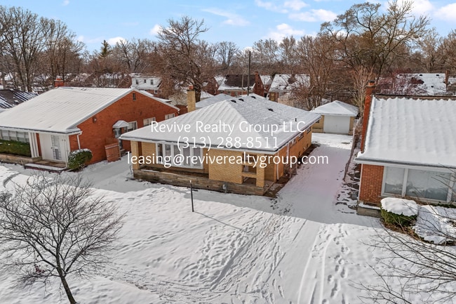 20241 Kentfield St in Detroit, MI - Foto de edificio - Building Photo