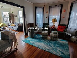 54 Pearl St, Unit 2B in Cambridge, MA - Building Photo - Building Photo