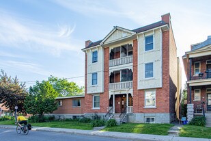 71 Spadina Ave Apartments