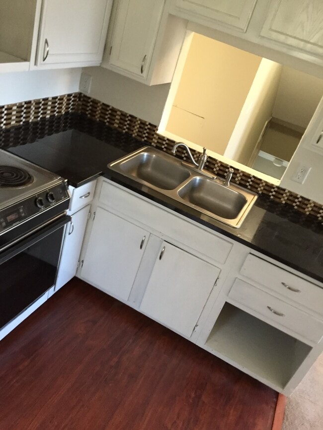 920 W 3rd St, Unit 920 w 3rd st., Unit 920 w 3rd st.