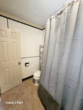 7 Hope St in Lincoln, RI - Foto de edificio - Building Photo