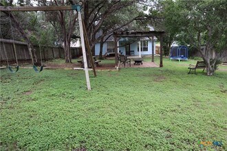 2043 Nevada St in San Marcos, TX - Building Photo - Building Photo