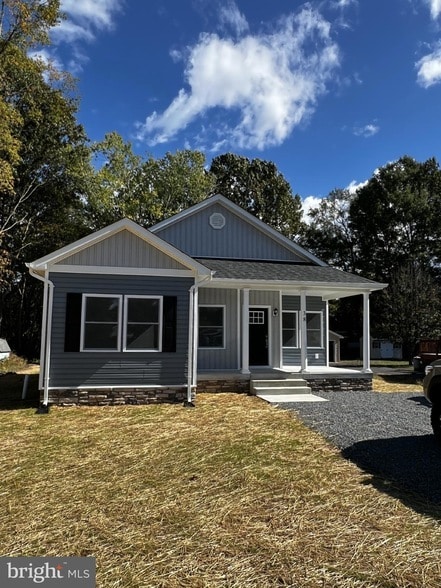 property at 38 Meadow View Ln