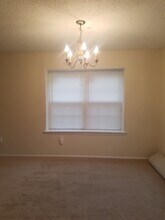 30 Albury Way in North Brunswick, NJ - Building Photo - Building Photo