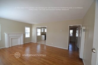 127 E 79th St in Los Angeles, CA - Building Photo - Building Photo