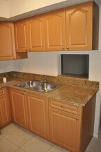 7713 SW 88th St, Unit A203 in Kendall, FL - Building Photo - Building Photo