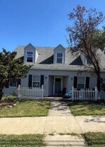 353 Sturges Ave in Mansfield, OH - Building Photo