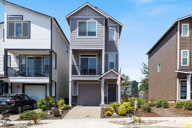 property at 1449 N Kilchis Ave