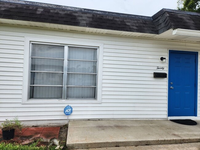 property at 20 Hamlin Ct