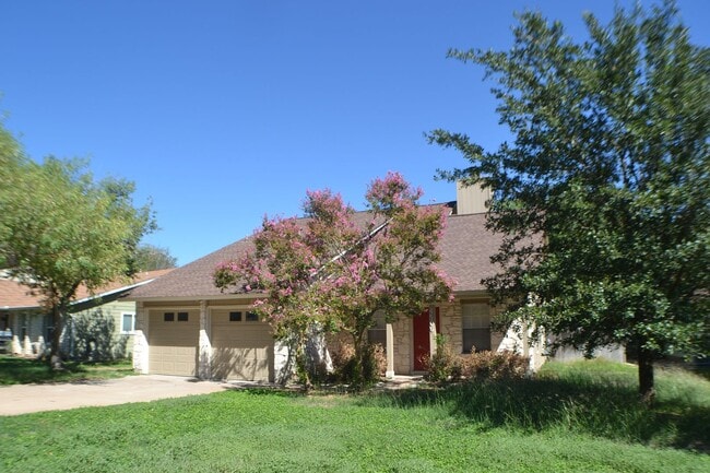 4506 Adelphi Ln in Austin, TX - Building Photo - Building Photo