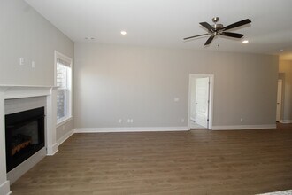 588 Utah Ave in Farmington, AR - Building Photo - Building Photo