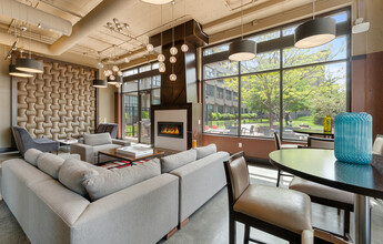 Buzza Lofts of Uptown in Minneapolis, MN - Foto de edificio - Building Photo