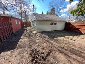 202 15th St S in Moorhead, MN - Building Photo - Building Photo