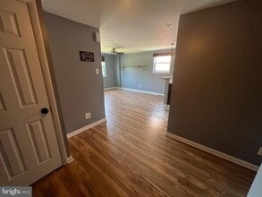 9439 Lansford St in Philadelphia, PA - Building Photo - Building Photo