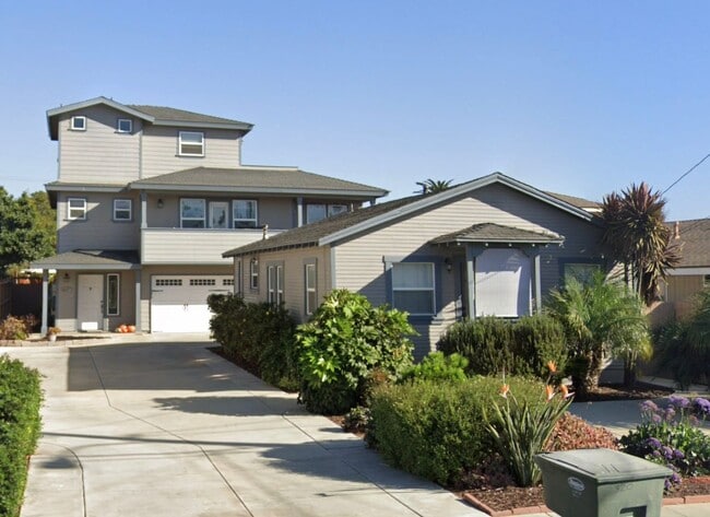 property at 322 Arcade Dr