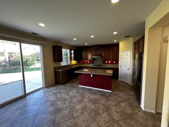1155 Polyanthus Ln in Beaumont, CA - Building Photo - Building Photo
