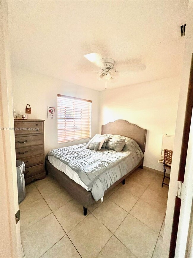 21519 SW 90th Ave in Cutler Bay, FL - Building Photo - Building Photo