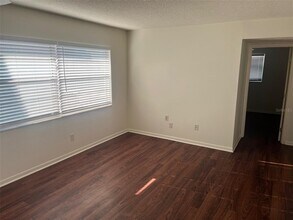 105 11th Ave in St Pete Beach, FL - Building Photo - Building Photo