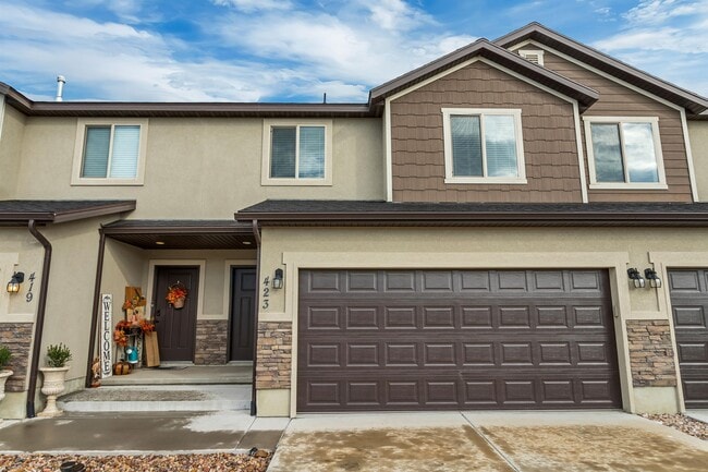 property at 423 S Spanish Trails Blvd