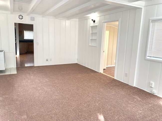 7038 Lacey Ave in Oakland, CA - Building Photo - Building Photo