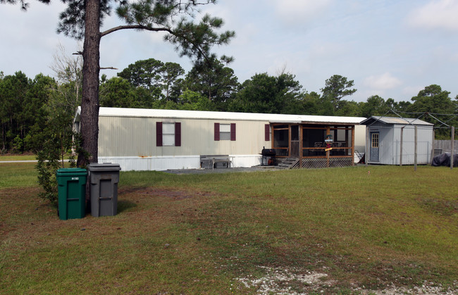 Option II Mobile Home Village in Hampstead, NC - Building Photo - Building Photo