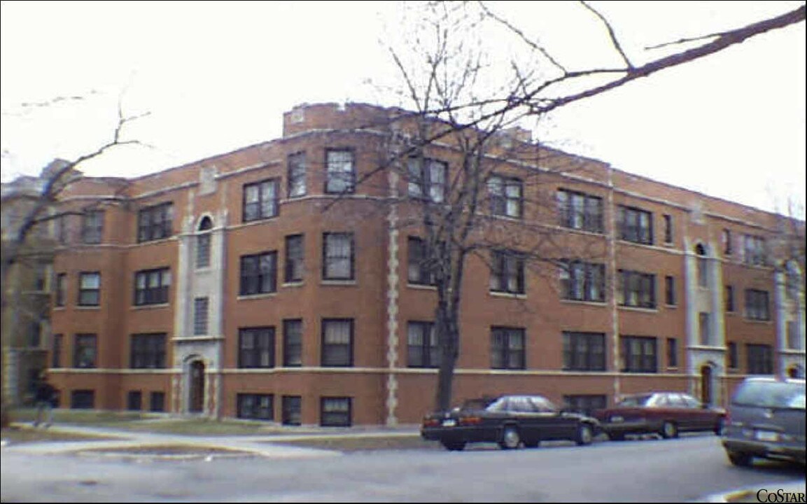 6301 N Francisco Ave in Chicago, IL - Building Photo