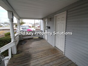 236 W Vinyard St in Anderson, IN - Building Photo - Building Photo