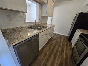 618 Aubrey Dr in Virginia Beach, VA - Building Photo - Building Photo