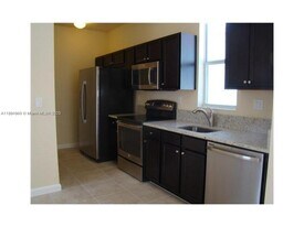 17120 SW 95th Terrace in Miami, FL - Building Photo