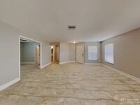 11226 Black Forest Trail in Riverview, FL - Foto de edificio - Building Photo