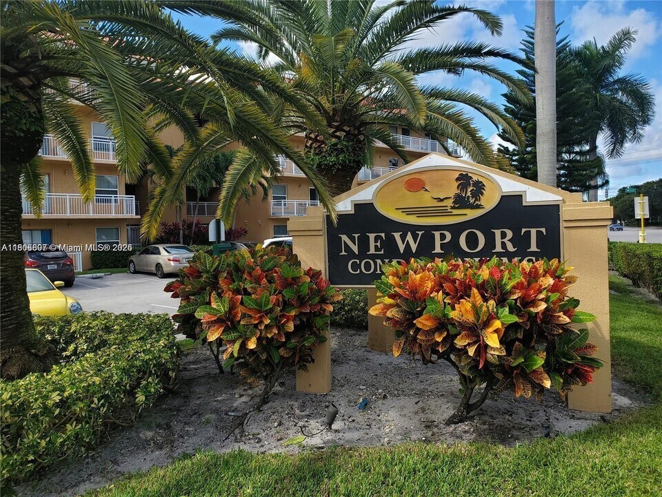 405 S Pine Island Rd in Plantation, FL - Building Photo