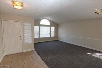 6605 Vicuna Dr in Las Vegas, NV - Building Photo - Building Photo