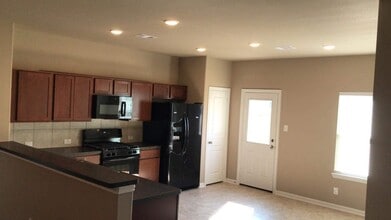 2310 Thunderbolt Peak Dr in Arcola, TX - Building Photo - Building Photo