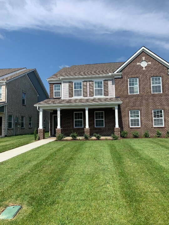 2204 Hospitality Ln in Murfreesboro, TN - Foto de edificio