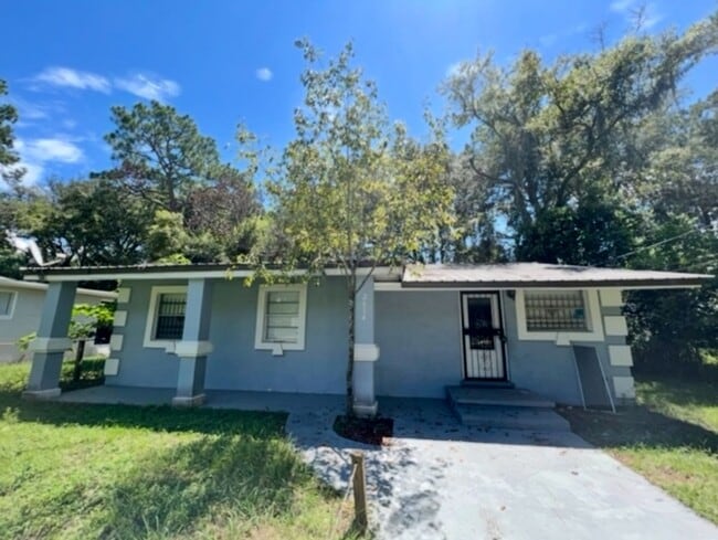 property at 2614 Aubrey Ave