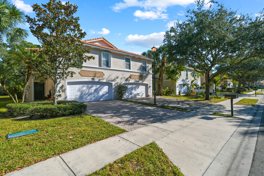 4504 Thornwood Cir in West Palm Beach, FL - Building Photo