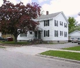 615 W Lake St in Alpena, MI - Foto de edificio