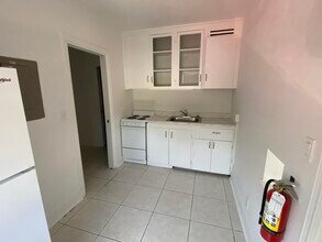 1519 S Olive Ave in West Palm Beach, FL - Building Photo - Building Photo