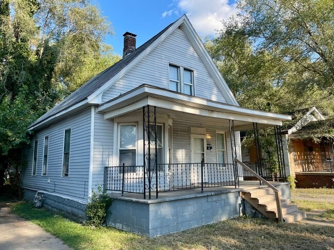 property at 1024 N 11th St