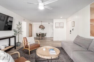 6480 N 82nd St, Unit 001-335 in Scottsdale, AZ - Foto de edificio - Building Photo