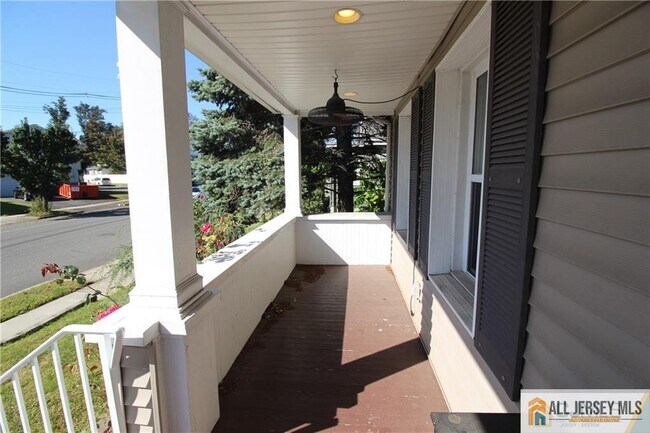 322 Berry St in Woodbridge, NJ - Building Photo - Building Photo