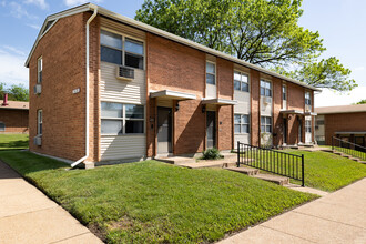 Jefferson Townhomes in St. Louis, MO - Building Photo - Building Photo